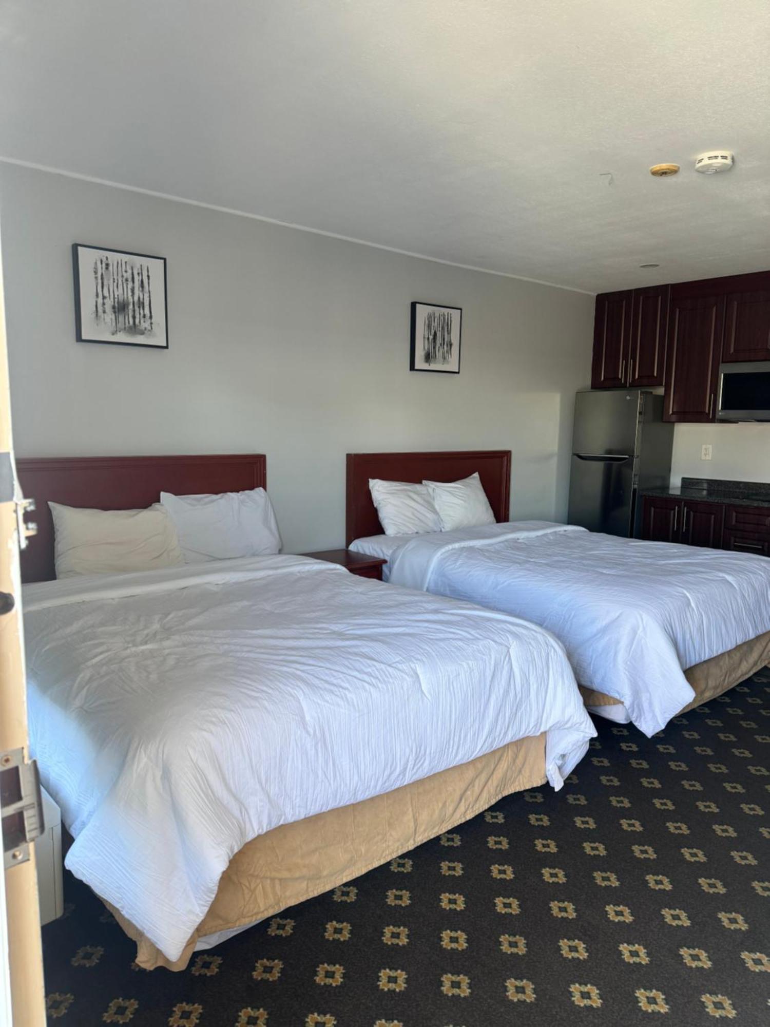 Niagara Lodge & Suites ภายนอก รูปภาพ