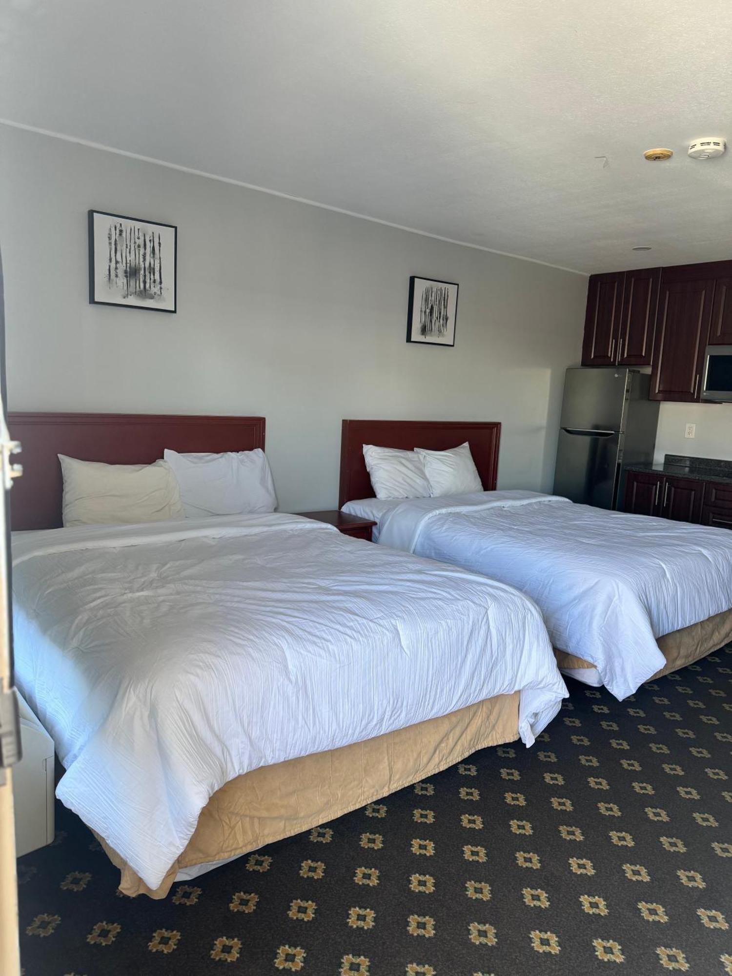 Niagara Lodge & Suites ภายนอก รูปภาพ
