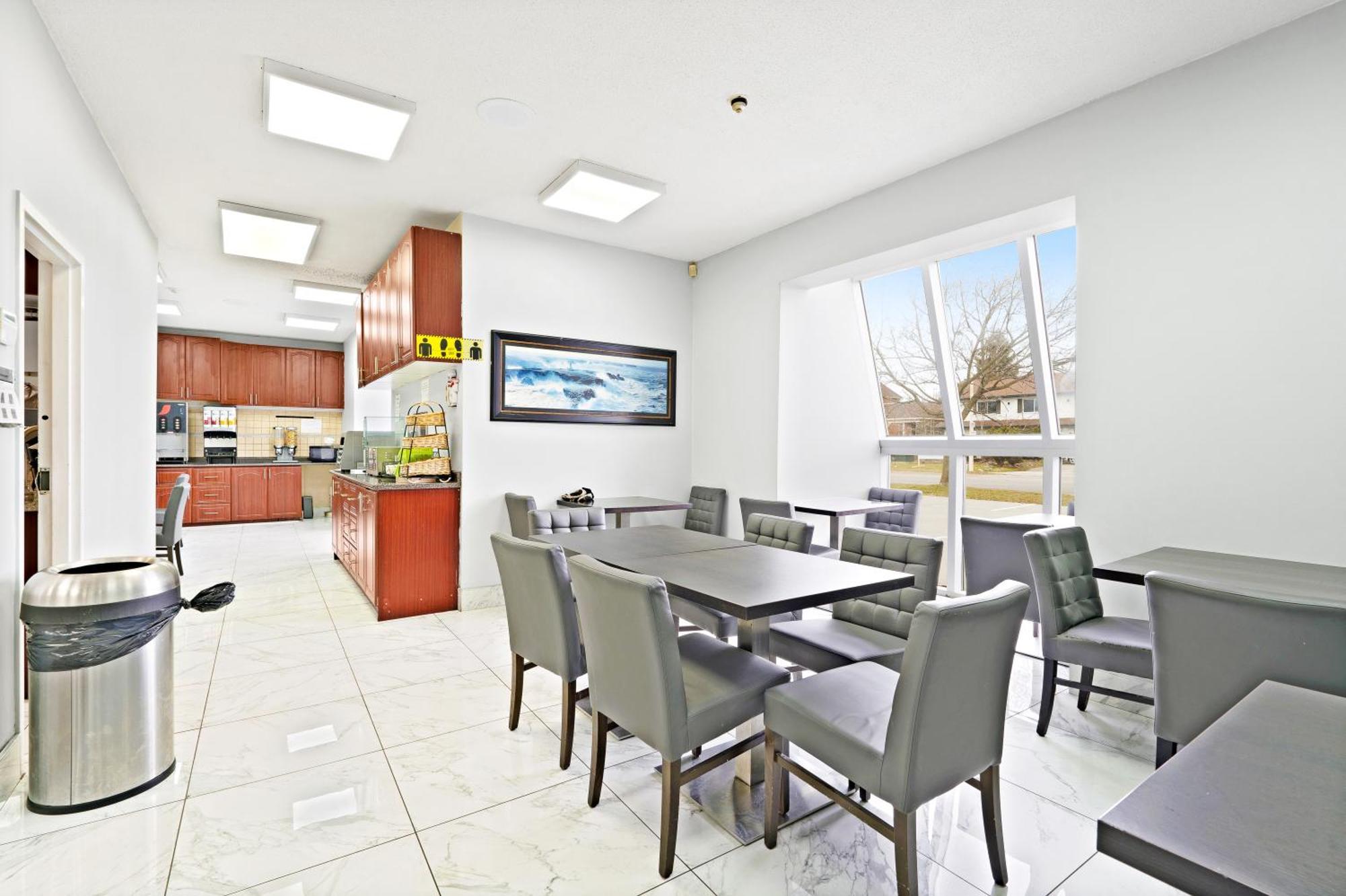 Niagara Lodge & Suites ภายนอก รูปภาพ