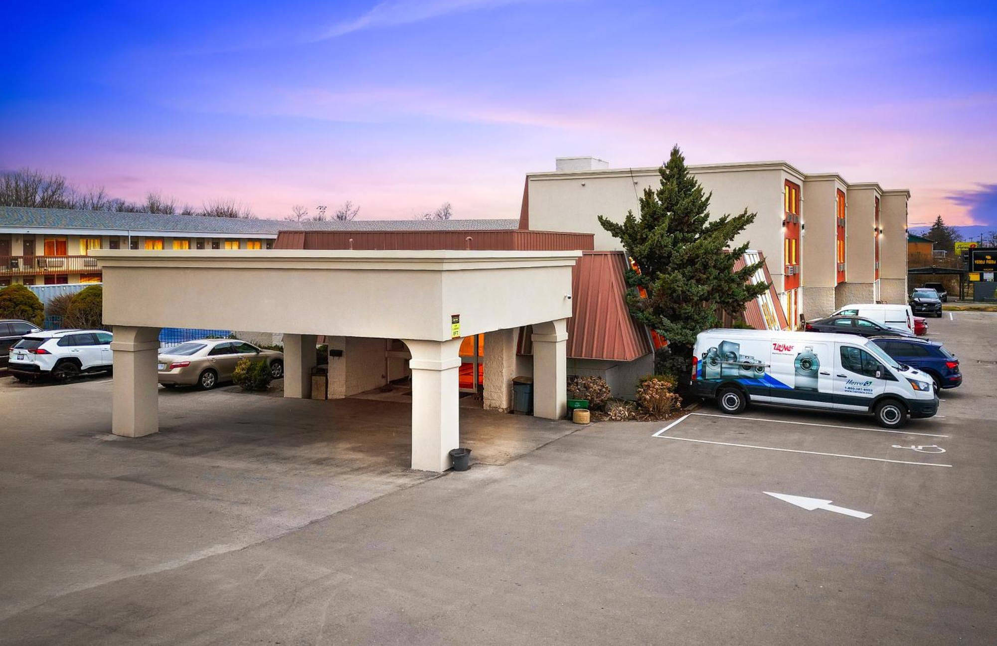 Niagara Lodge & Suites ภายนอก รูปภาพ